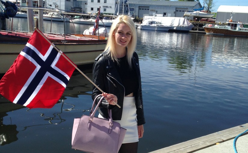 Wednesday Women: Elle from Dressing&nbsp;Danishly